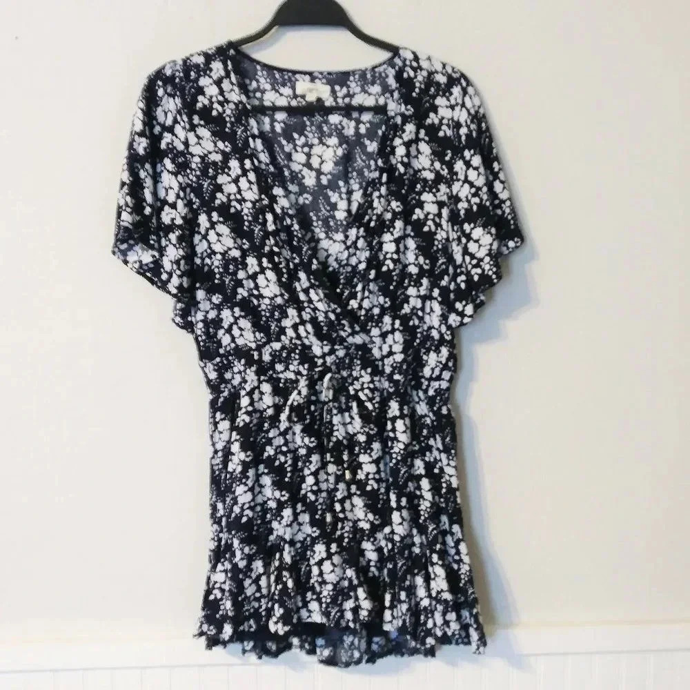 Entro‎ Blue and White Floral Romper